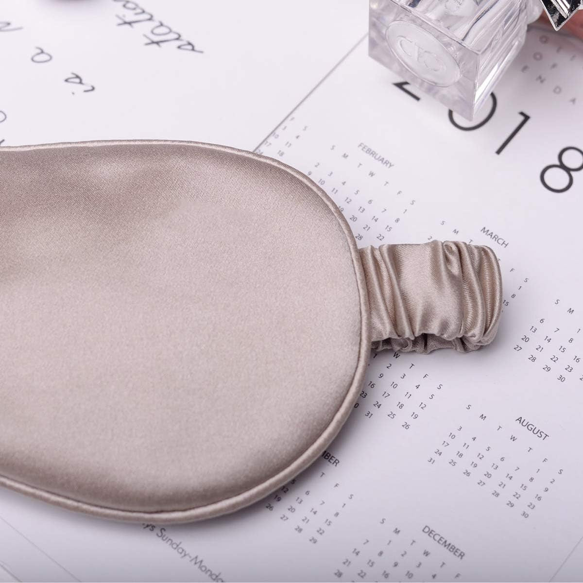 Silk Sleep Mask Light Blocking Luxury 100% Mulberry 19Mm Silk Eye Mask Eye Cover Blindfold Ultra Soft Light & Comfy anti Aging Skin Care with Travel Bag Gift Package